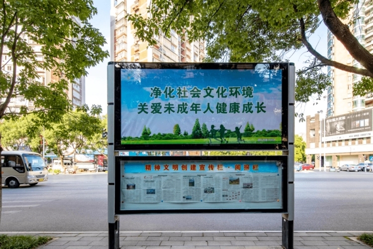 成都广告黄瓜视频app官网外墙广告灯箱的形式和安装方法